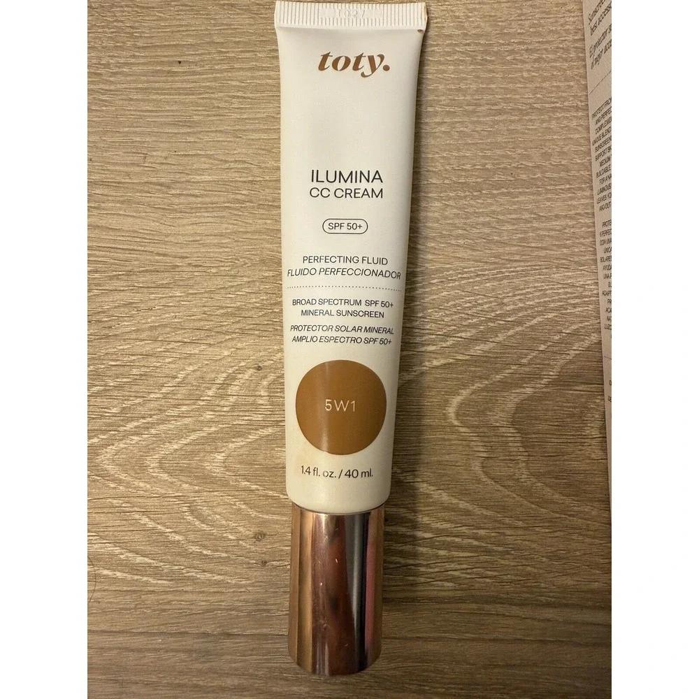 toty. Illumina CC Cream SPF 50+ Perfecting Fluid NIB 5W1‎ Deep Terracotta